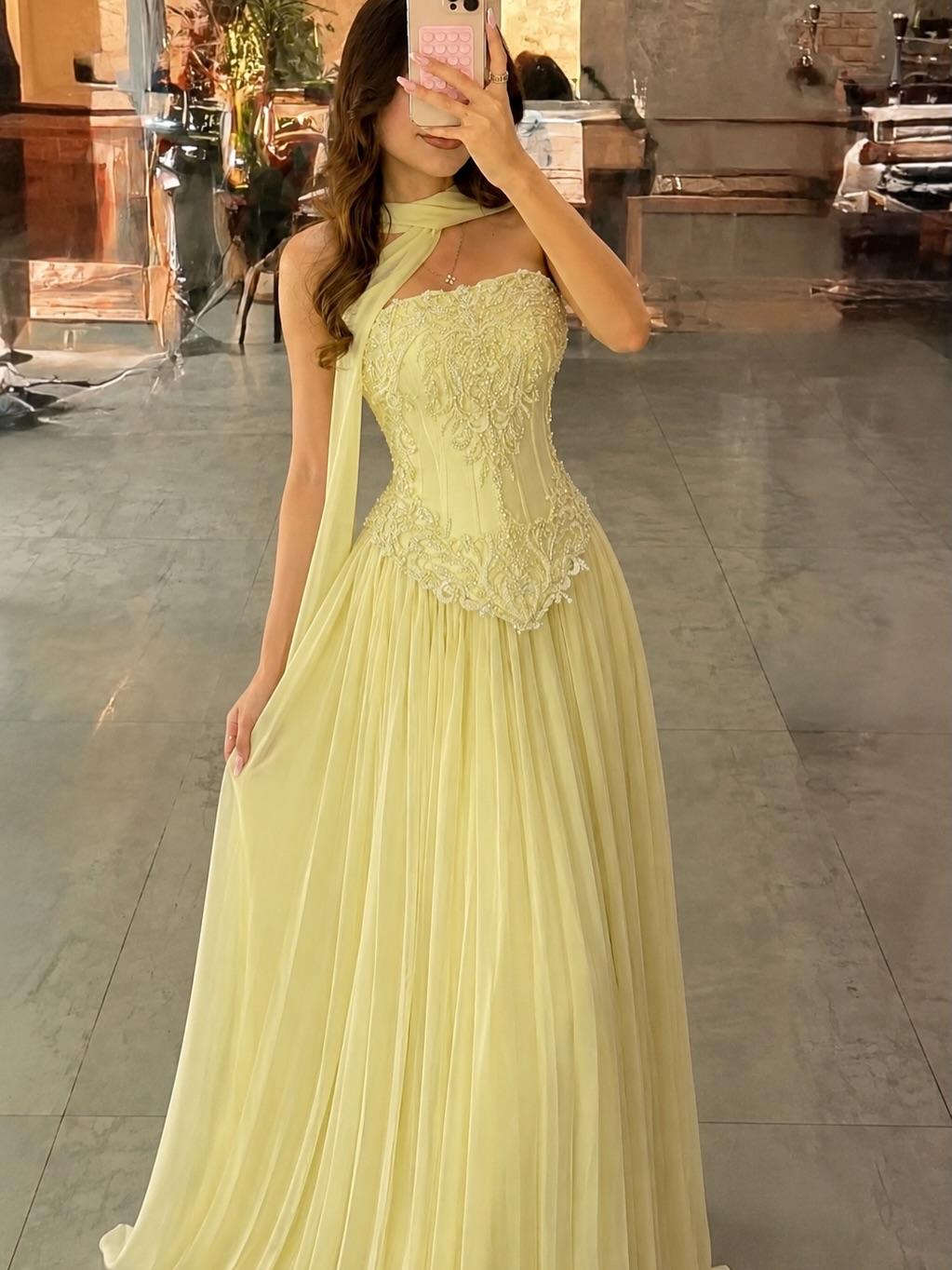 ชุดเดรสออกงานสีเหลืองเซ็กซี่แบ - Embroidery Yellow Dress บทวิจารณ์และราคา