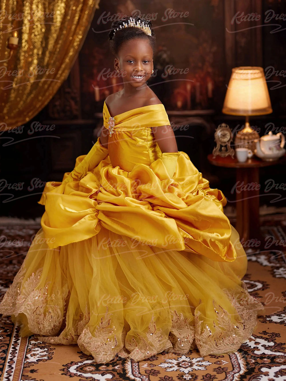 ชุดเดรสเจ้าหญิงสีเหลืองสำหรับเ - Embroidery Yellow Dress บทวิจารณ์และราคา