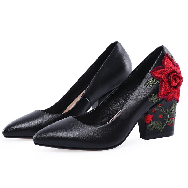 รองเท้าส้นสูงปักลายดอกกุหลาบสี - Embroidery Rose บทวิจารณ์และราคา